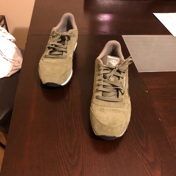 Green Reebok - Picture 4 of 6